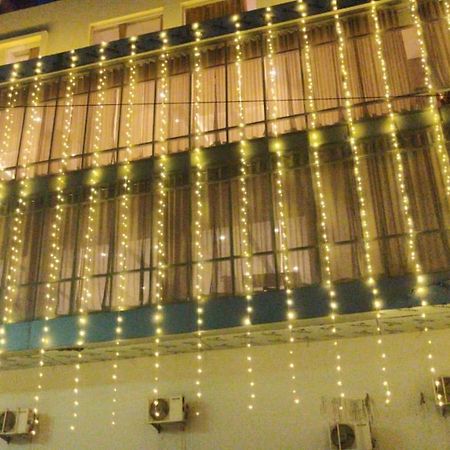 Hotel Poseidon Inn Lucknow Zewnętrze zdjęcie