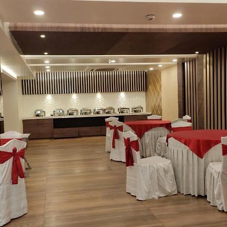 Hotel Poseidon Inn Lucknow Zewnętrze zdjęcie