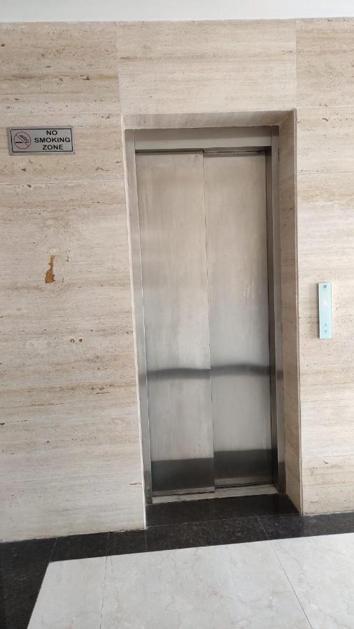 Hotel Poseidon Inn Lucknow Zewnętrze zdjęcie